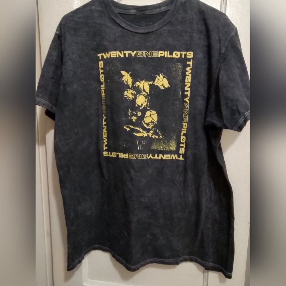 Twenty One Pilots Tee
